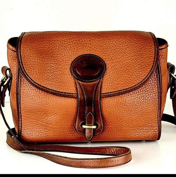 Dooney & Bourke Handbags - Dooney And Bourke All Weather Leather Crossbody!
